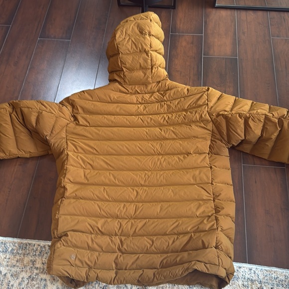 Lululemon Men’s Jacket - Picture 3 of 7